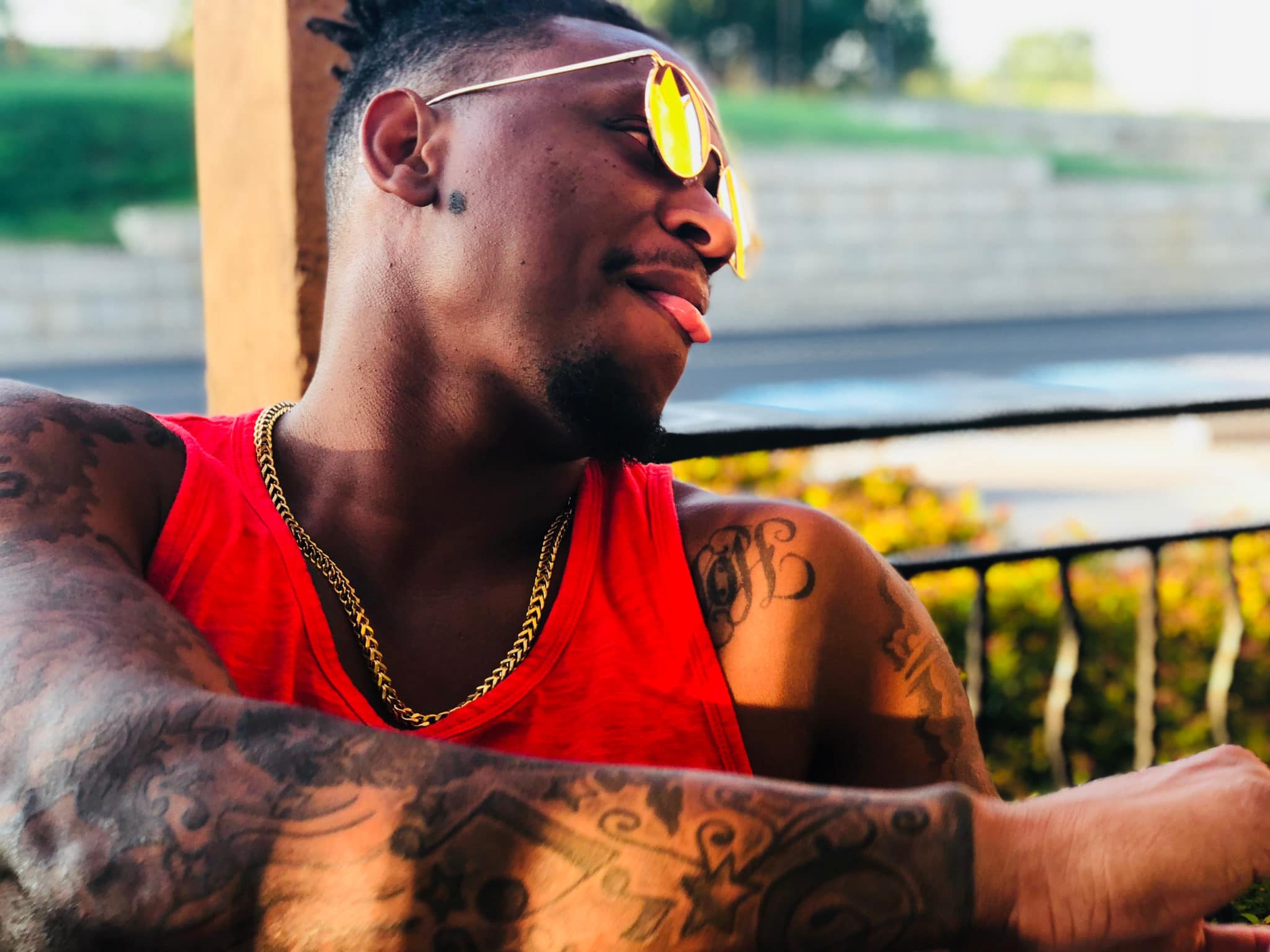 Ghanaians blast Sonnie Badu for getting a tattoo on his arm  GhPage
